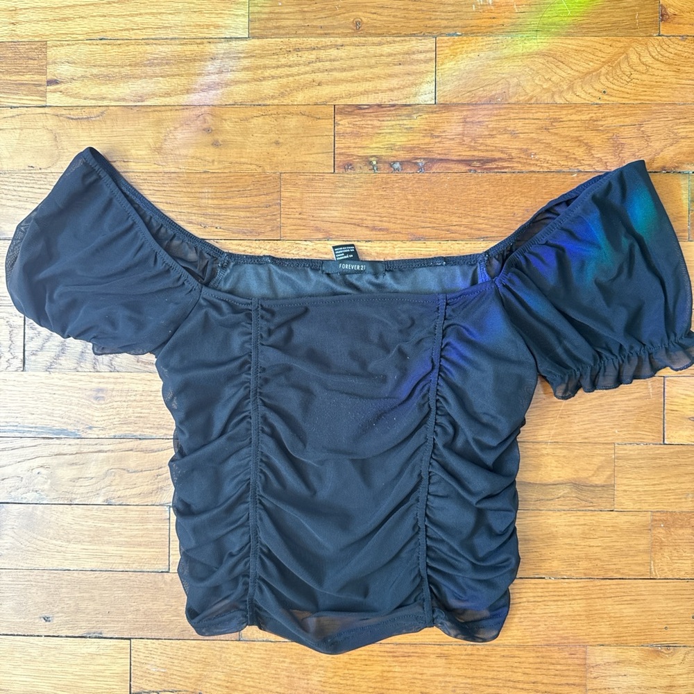 Black Cap Sleeve Crop Top